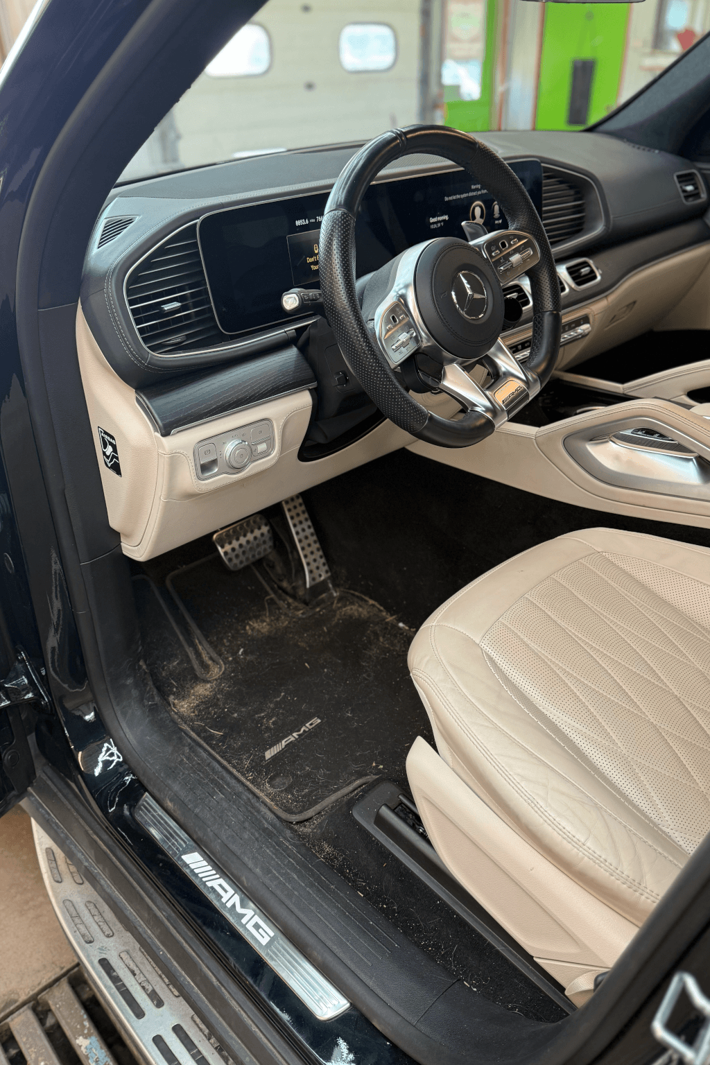 Check-Up Interior before and after